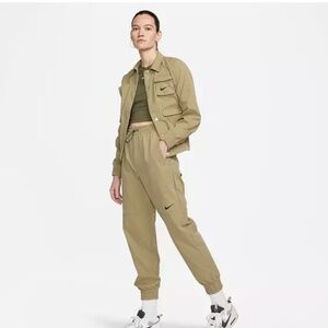 Nike Women's Sportswear Swoosh Woven Pants